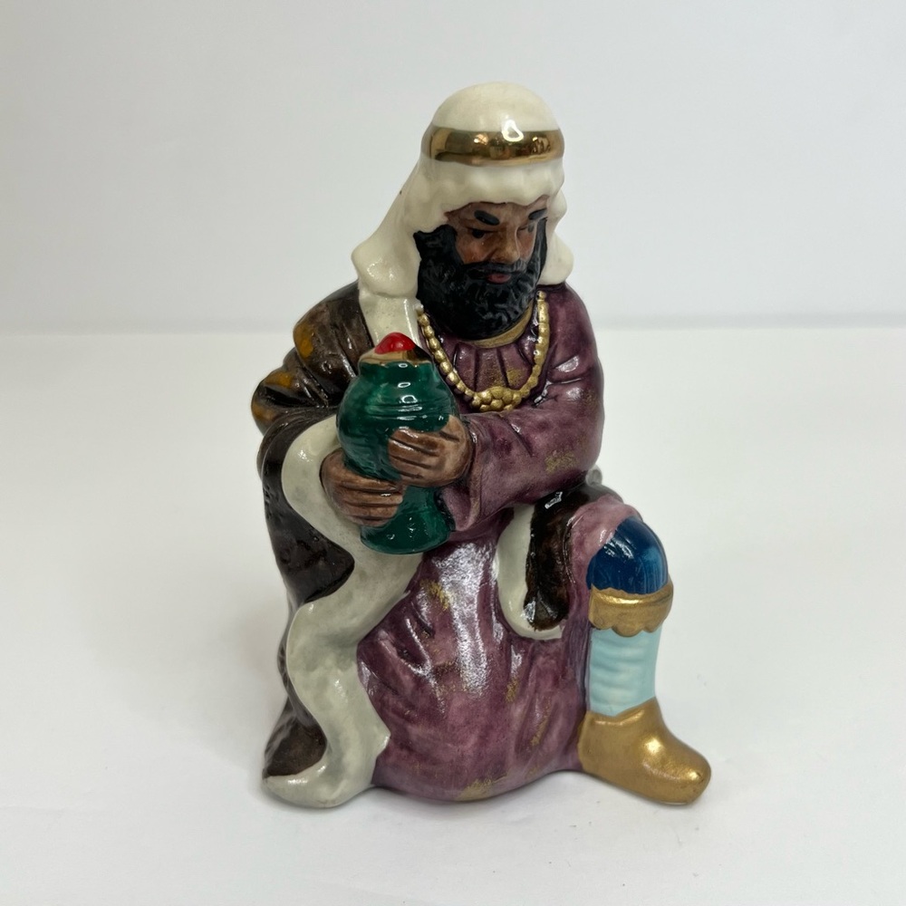 Holiday Kirklands Nativity Set Hand Painted Replacement Wise Man Magi Kneeling